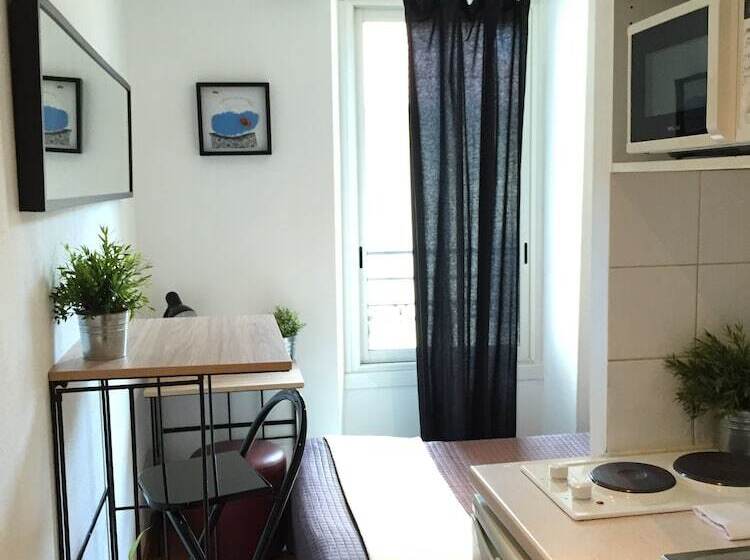 标准工作室, Hôtel Du Petit Louvre