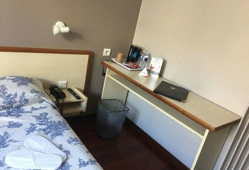 غرفة قياسية, Du Sud Vieux Port