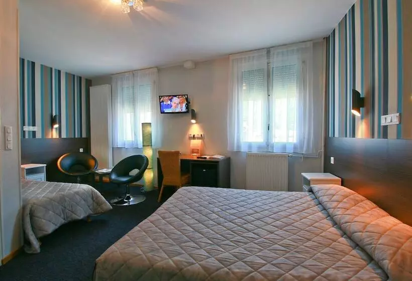 اتاق راحتی سه تخته, Hôtel Panoramic