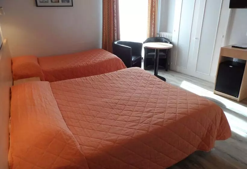 اتاق راحتی سه تخته, Hôtel Panoramic
