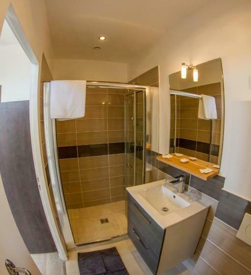 غرفة قياسية, Trianon