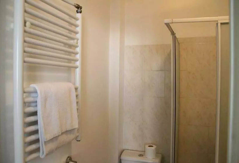اتاق استاندارد چهار تخته, Trianon