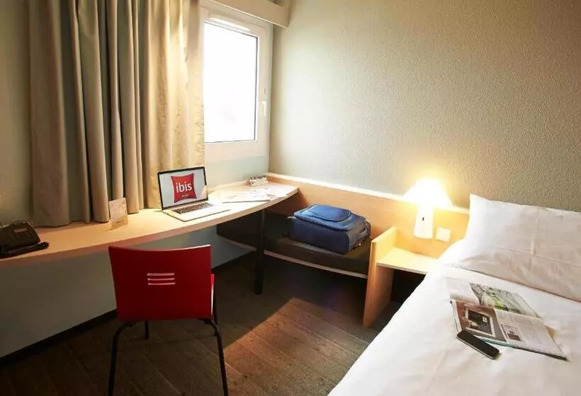 Chambre Standard, Ibis Auray