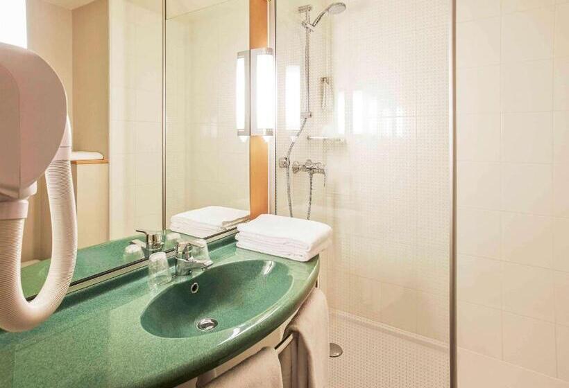 스탠다드 룸, Ibis Auray