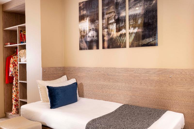 スタンダードトリプルルーム, L Interlude