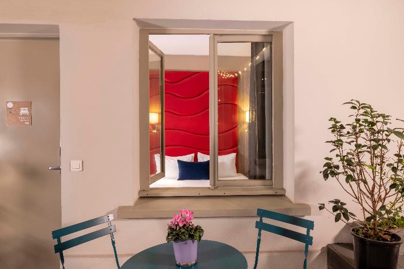 スタンダードトリプルルーム, L Interlude