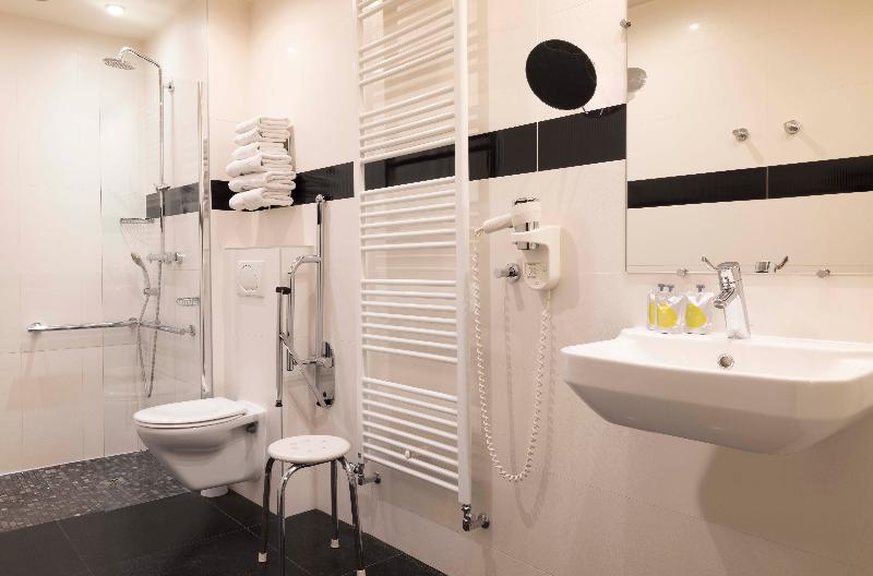 スタンダードトリプルルーム, L Interlude