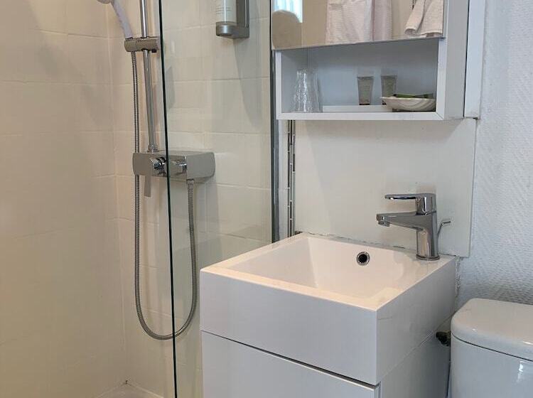 غرفة قياسية فردية, Le Pre Catelan