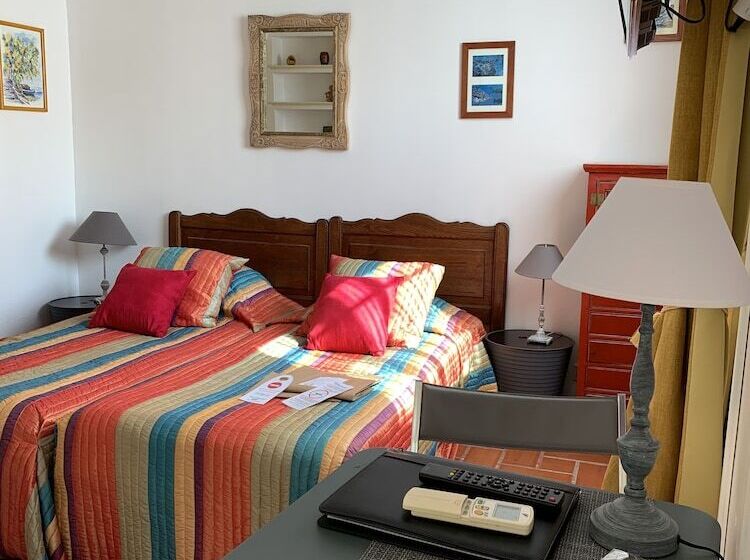 غرفة كلاسيكية, Le Pre Catelan