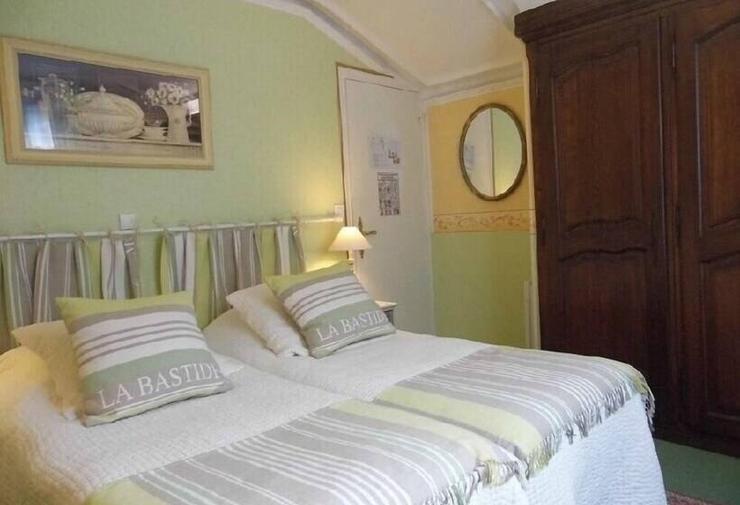 غرفة كلاسيكية, Le Pre Catelan