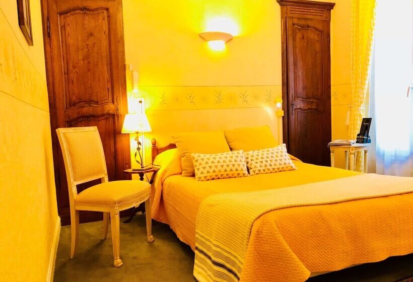 غرفة كلاسيكية, Le Pre Catelan