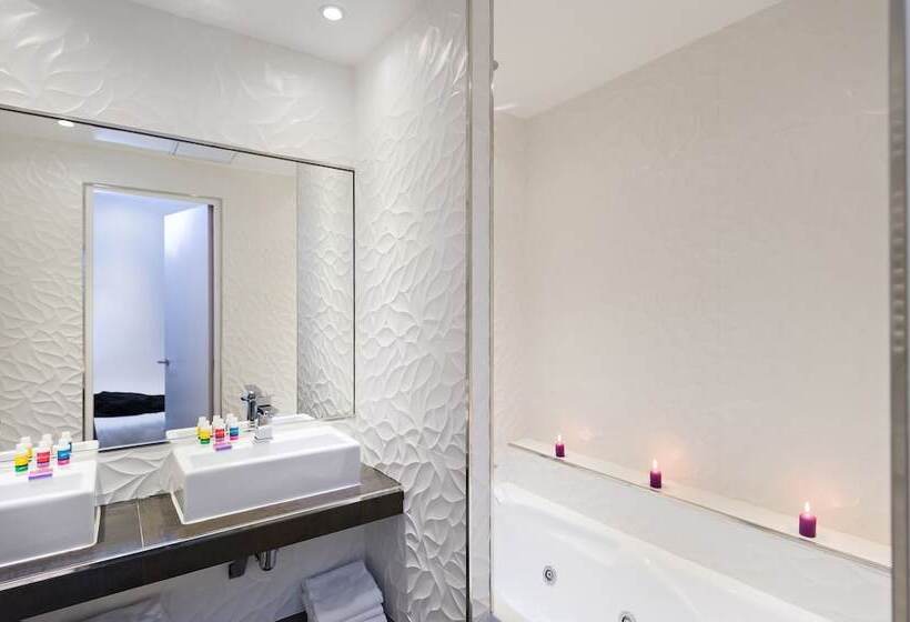 اتاق لوکس, Jardins De Montmartre