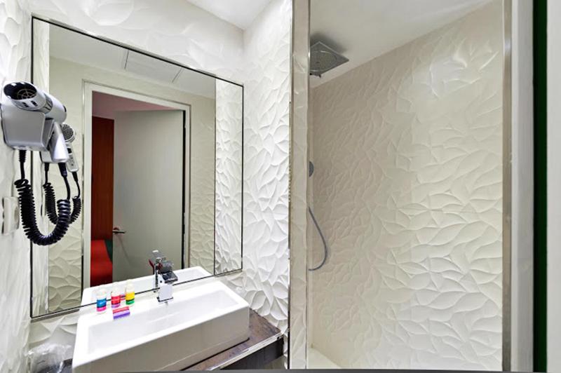 اتاق لوکس, Jardins De Montmartre