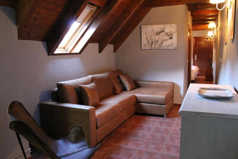 اتاق لوکس, Jardins De Montmartre