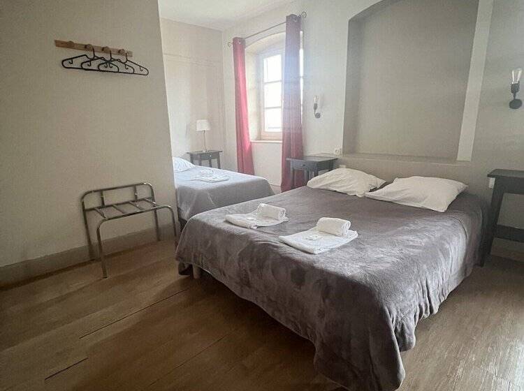 标准三人间共用浴室, Patricia  Strasbourg Hyper Centre