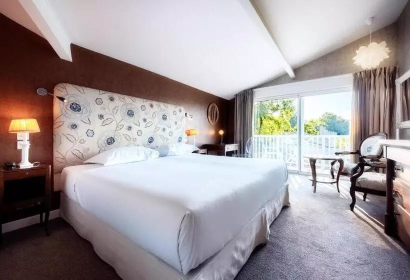 اتاق لوکس با چشم‌انداز باغ, La Reserve Albi Hôtel Restaurant