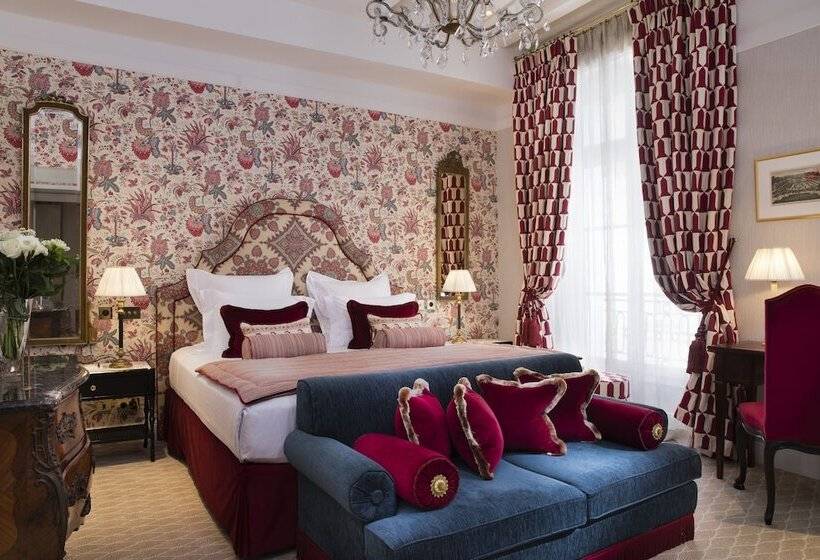 اتاق لوکس, Relais Christine