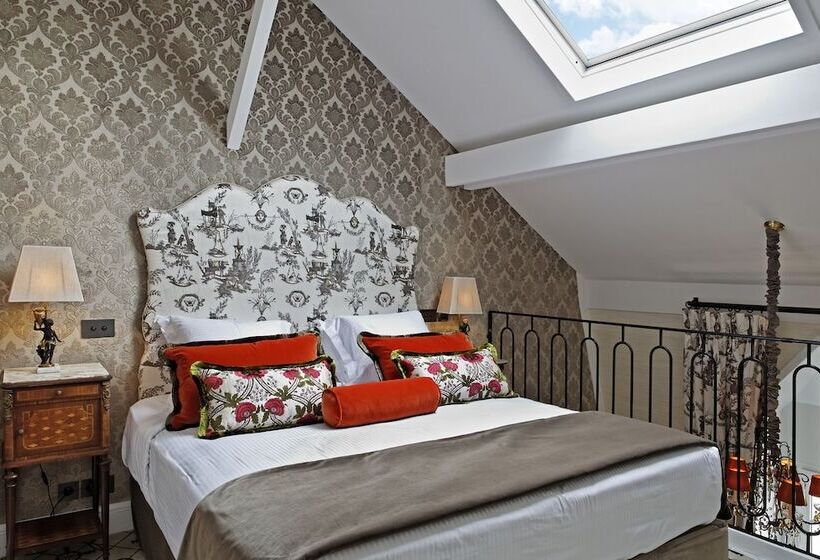 デュプレックスのジュニアスイート, Relais Christine