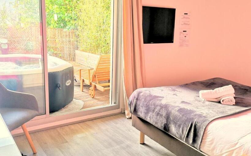 Номер Стандарт с Террасой, Sable Et Soleil   Port, Plage Et Spa