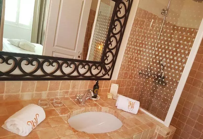 اتاق استاندارد با بالکن, Hôtel La Villa Sainte Valérie Adults Only