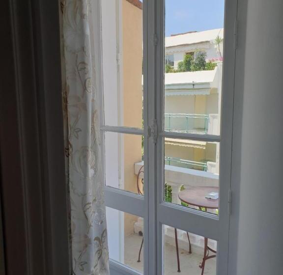 バルコニー付きスタンダードルーム, Hôtel La Villa Sainte Valérie Adults Only