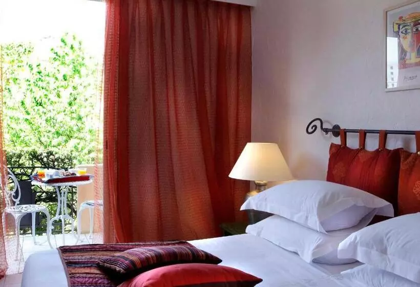 اتاق سوپریور با بالکن, Hôtel La Villa Sainte Valérie Adults Only