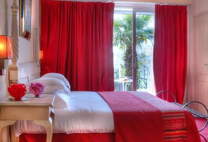 اتاق سوپریور با بالکن, Hôtel La Villa Sainte Valérie Adults Only