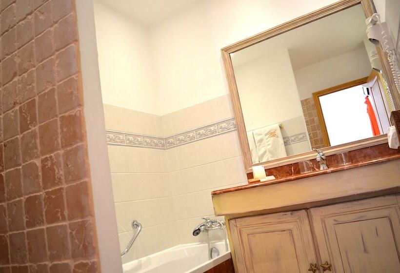 バルコニー付きスーペリアルーム, Hôtel La Villa Sainte Valérie Adults Only