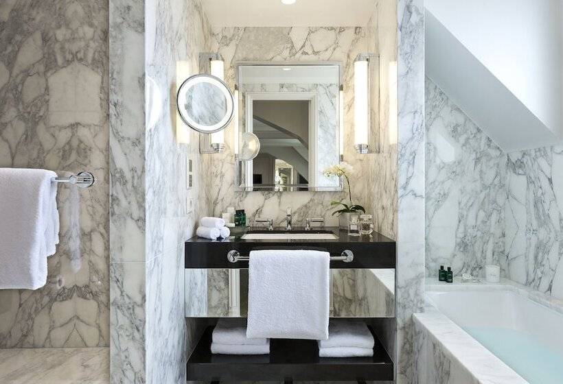 ジュニアスイート, San Regis