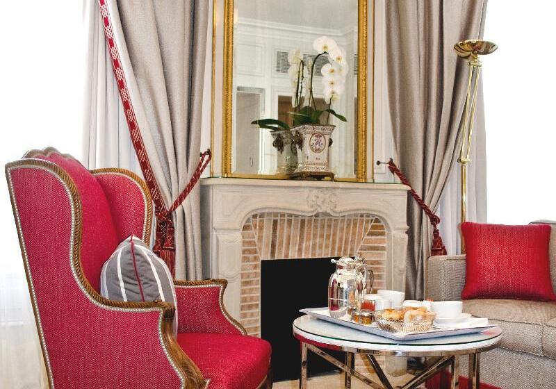 プレステージルーム, San Regis