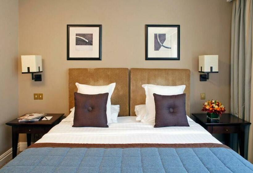 キングサイズベッドのデラックスルーム, Warwick Paris