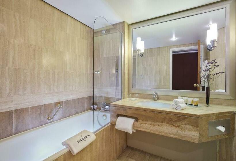 キングサイズベッドのデラックスルーム, Warwick Paris