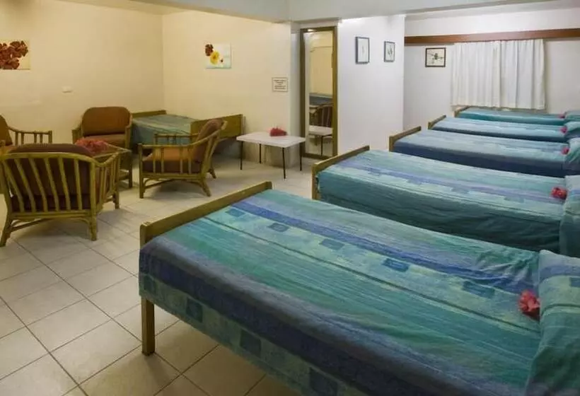 ルームシェアのワンベッド, Nadi Bay Resort