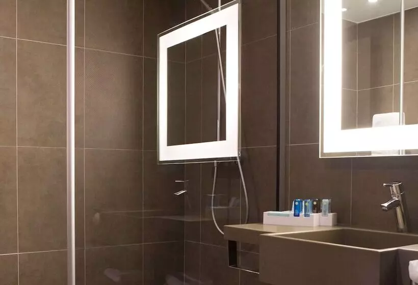 ダブルベッドスタンダードルーム, Novotel Massy Palaiseau