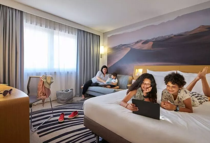 ダブルベッドスタンダードルーム, Novotel Massy Palaiseau