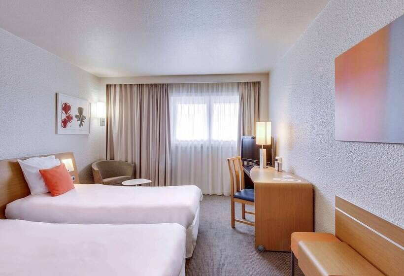 Классический Номер, Novotel Poissy Orgeval
