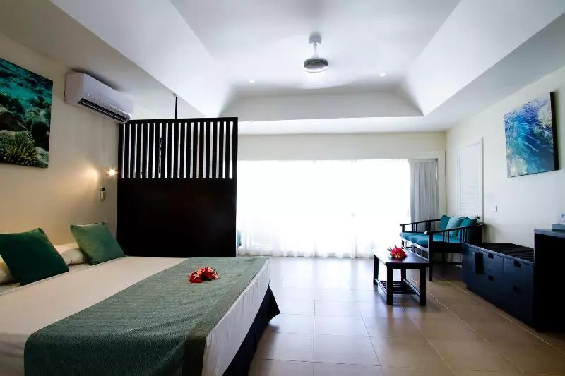 オーシャンビューのプレミアムルーム。, Nakelo Treasure Island Resort & Spa