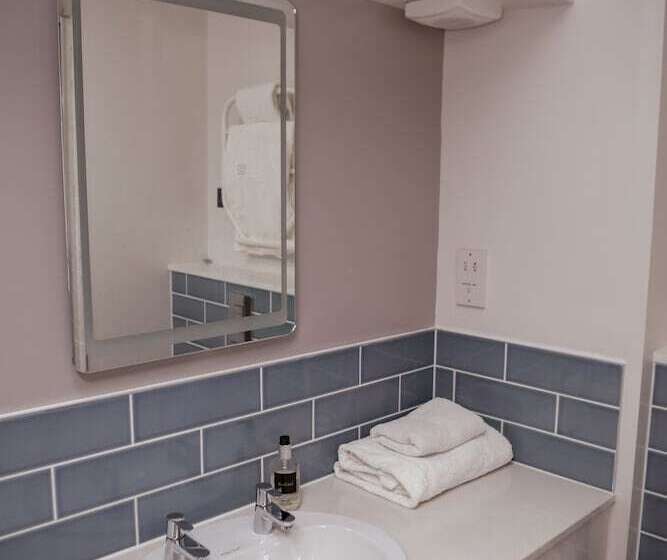 غرفة تنفيذية, The Bruntsfield