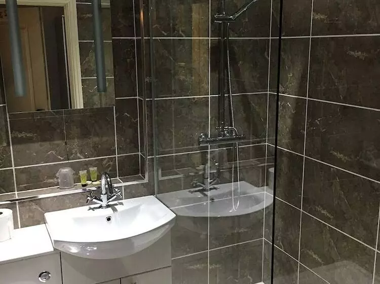 Standard Room, Carreg Bran