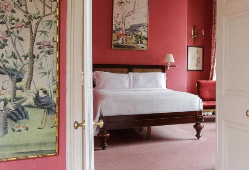 جناح ديلوكس, Dukes Bath