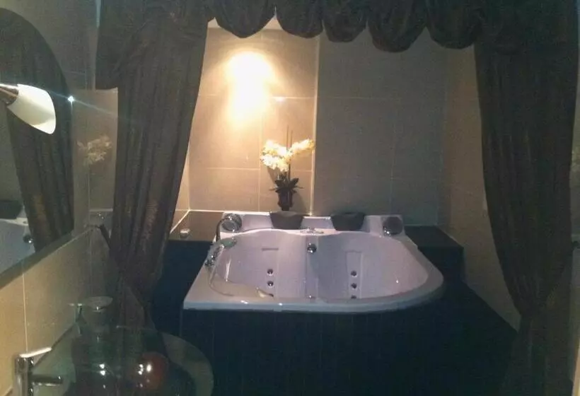 Superior Værelse m. Hydromassage, Durrant House