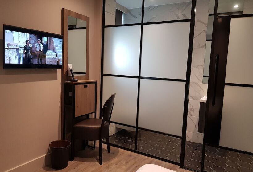 Номер Стандарт, Euston Square