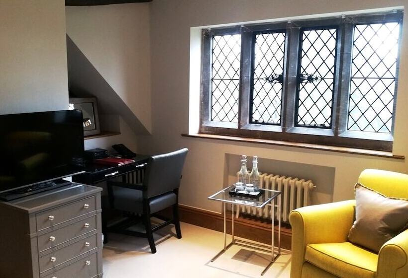 غرفة قياسية, Great Fosters   Near Windsor