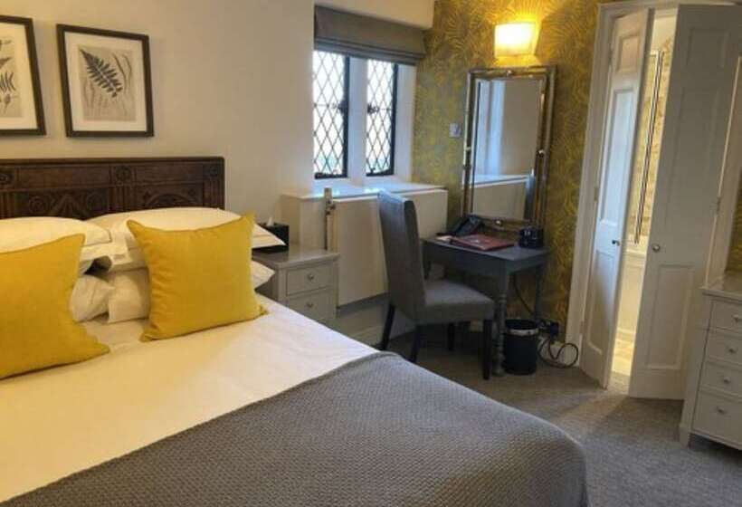 غرفة قياسية, Great Fosters   Near Windsor