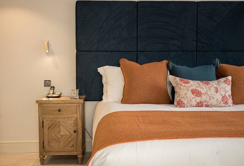 غرفة ديلوكس سرير كينج, Great Fosters   Near Windsor