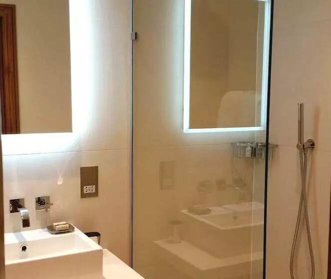 キングサイズベッドのスタンダードルーム, Great Fosters   Near Windsor