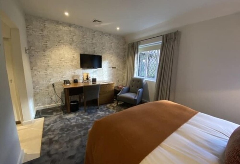 غرفة قياسية سرير كينج, Great Fosters   Near Windsor