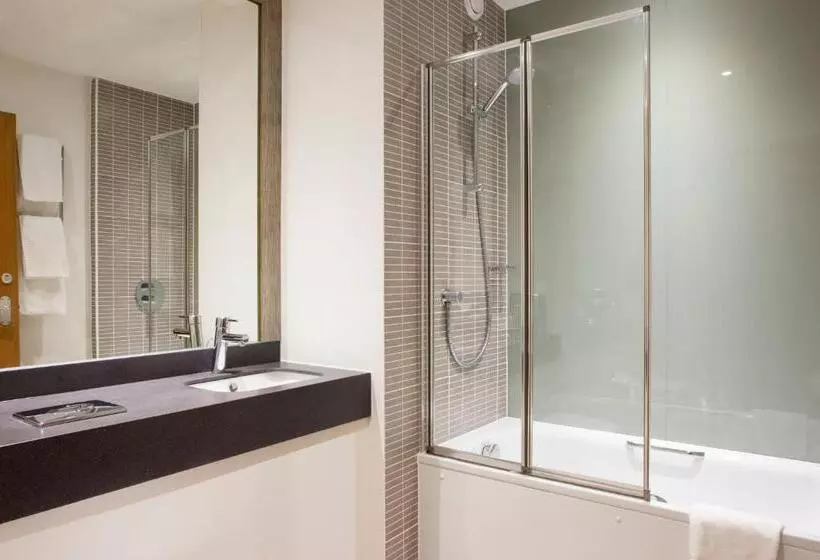 スタンダードトリプルルーム, Holiday Inn Ashford Central, An Ihg