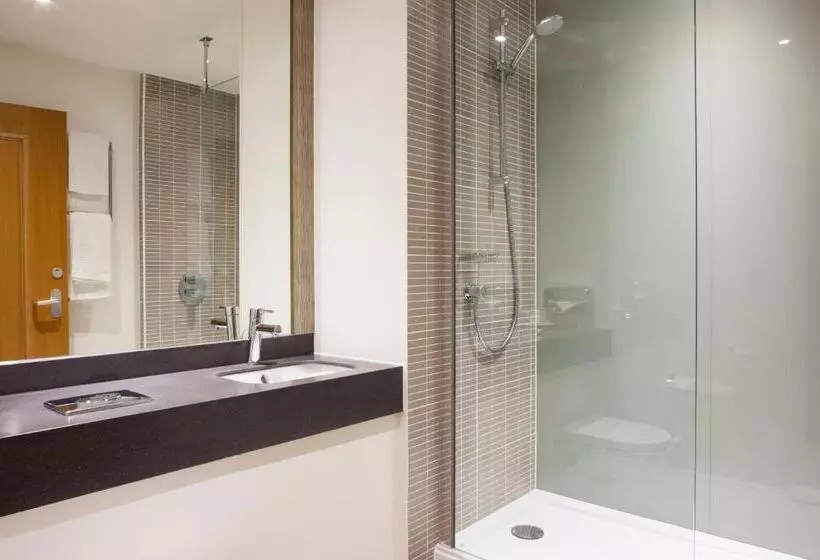 スタンダードトリプルルーム, Holiday Inn Ashford Central, An Ihg
