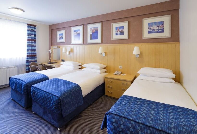 スタンダードトリプルルーム, Merton